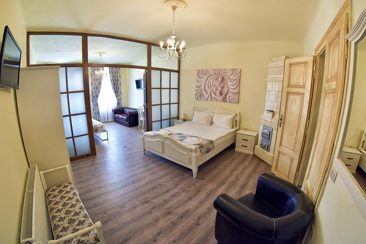 La Maisonnette Braşov Extérieur photo