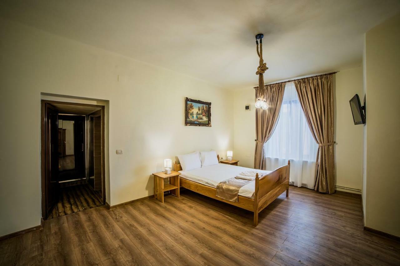 La Maisonnette Braşov Extérieur photo